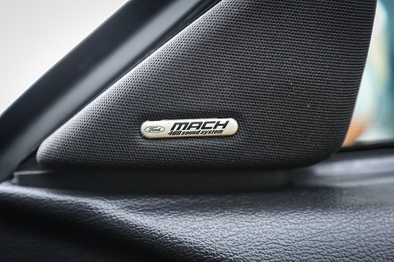 Ford Mustang 21 of 21