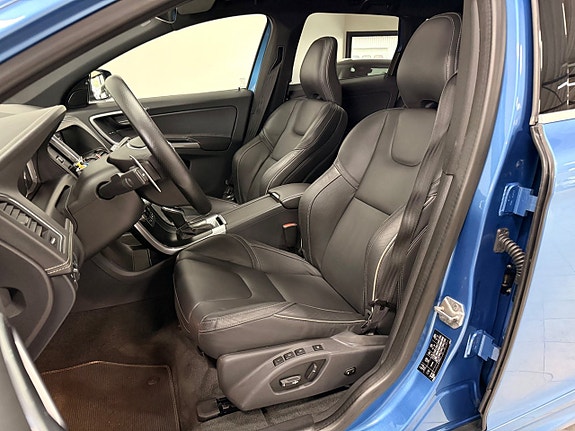 Volvo XC60 11 of 30