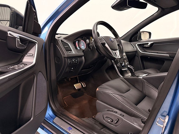 Volvo XC60 9 of 30