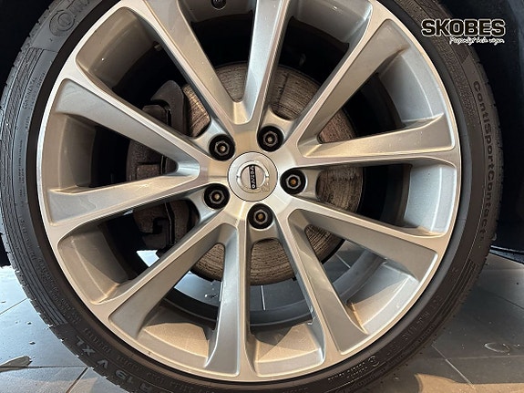 Volvo V40 Cross Country 17 of 26