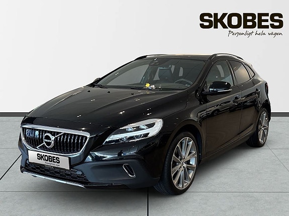 Volvo V40 Cross Country 3 of 26