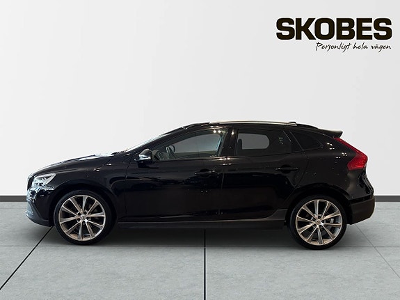 Volvo V40 Cross Country 4 of 26