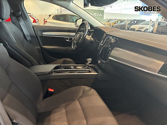Volvo V90 10 of 22