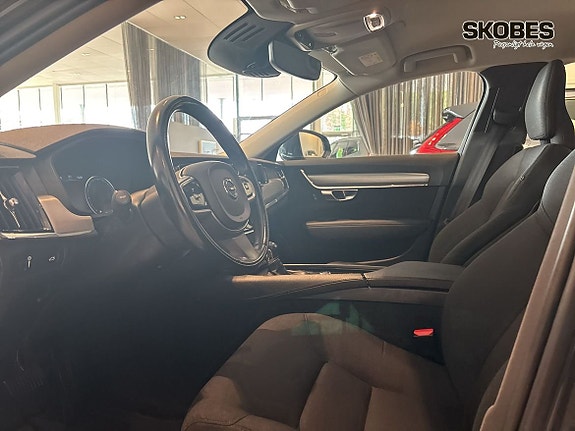 Volvo V90 14 of 22