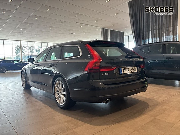 Volvo V90 4 of 22