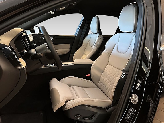 Volvo XC60 8 of 17