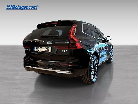 Volvo XC60 4 of 17