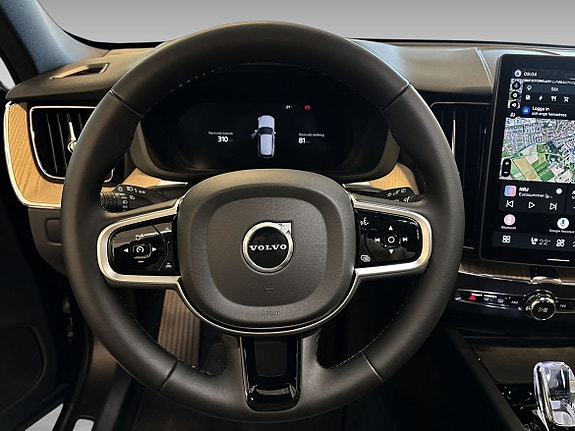 Volvo XC60 12 of 17