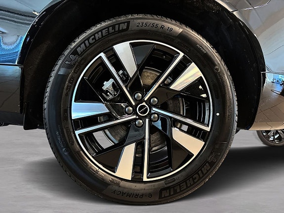 Volvo XC60 7 of 17
