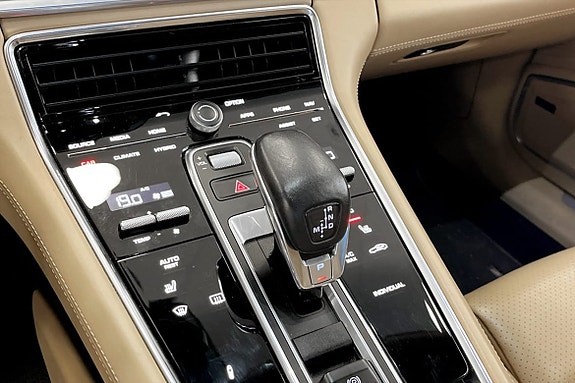 Porsche Panamera 4 14 of 14