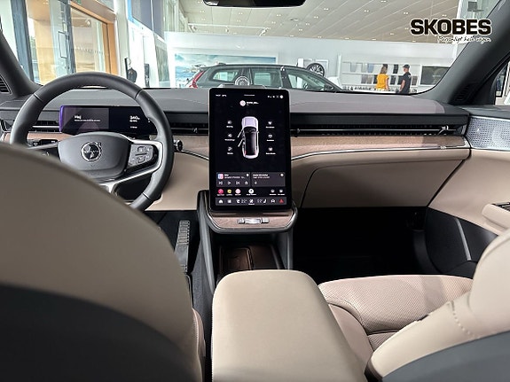 Volvo ES90 12 of 23