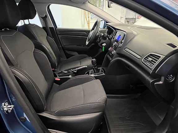 Renault Megane 12 of 19