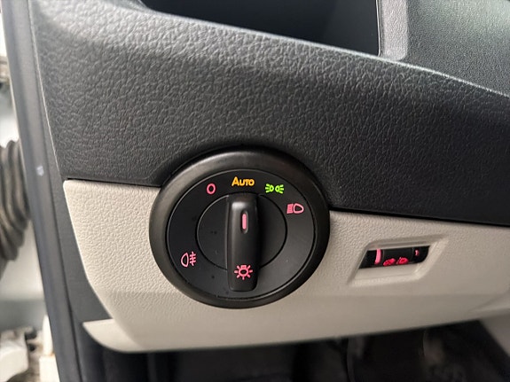 Volkswagen Transporter 14 of 27