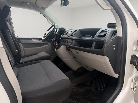 Volkswagen Transporter 22 of 27