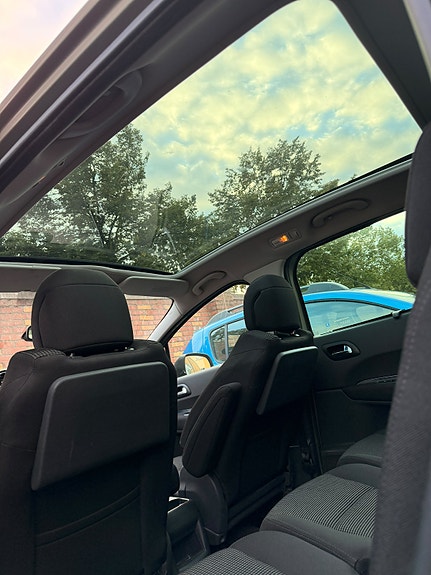 Peugeot 5008 11 of 16