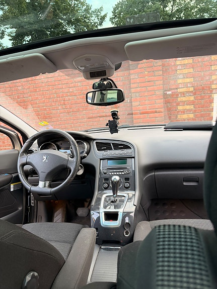 Peugeot 5008 8 of 16