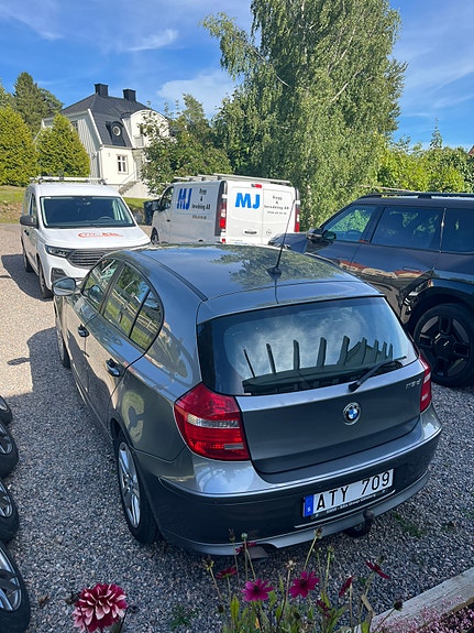 BMW 116d 3 of 5