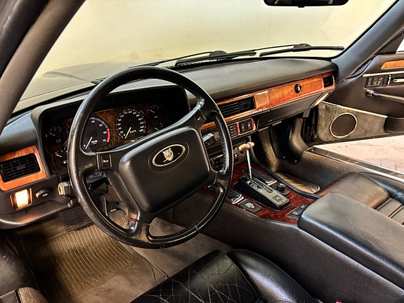 Jaguar XJS 11 of 18