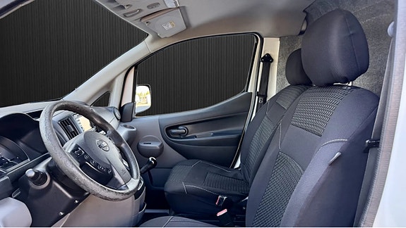 Nissan NV200 6 of 8