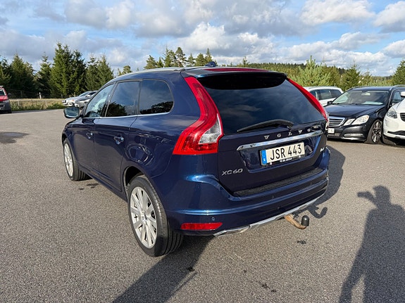 Volvo XC60 3 of 24