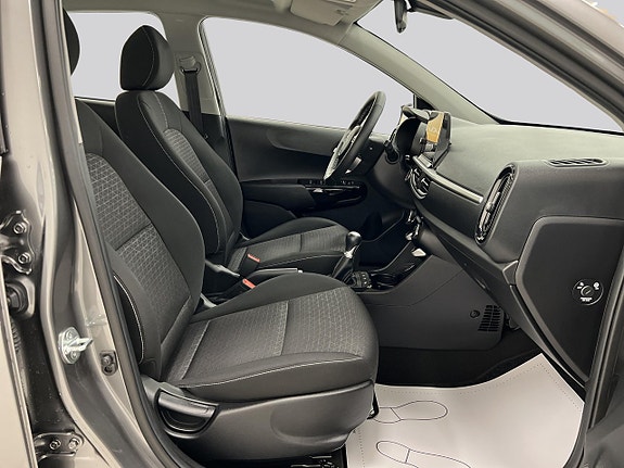 Kia Picanto 15 of 20