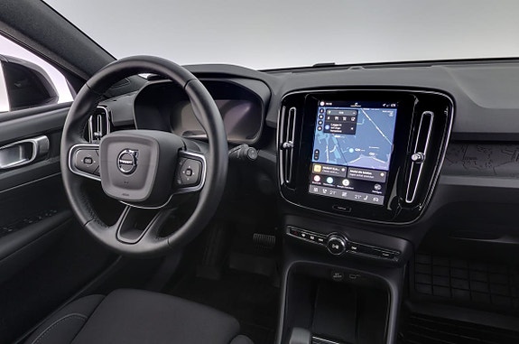 Volvo EX40 8 of 22
