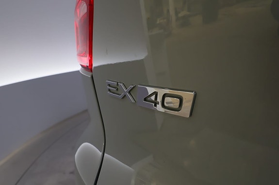Volvo EX40 14 of 22