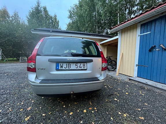 Volvo V50 2 of 3