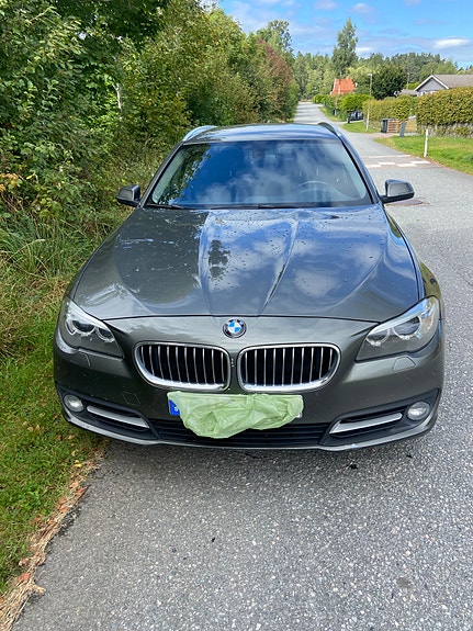 BMW 520d 3 of 5