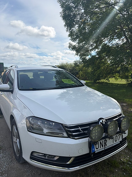 Volkswagen Passat 3 of 6