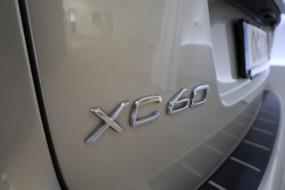 Volvo XC60 12 of 21
