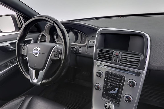 Volvo XC60 8 of 21