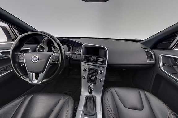 Volvo XC60 7 of 21