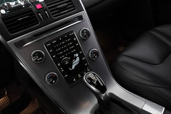 Volvo XC60 19 of 21