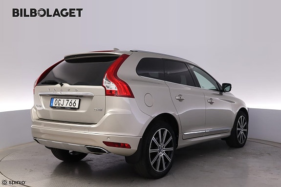 Volvo XC60 3 of 21