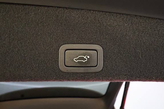 Volvo XC60 14 of 21