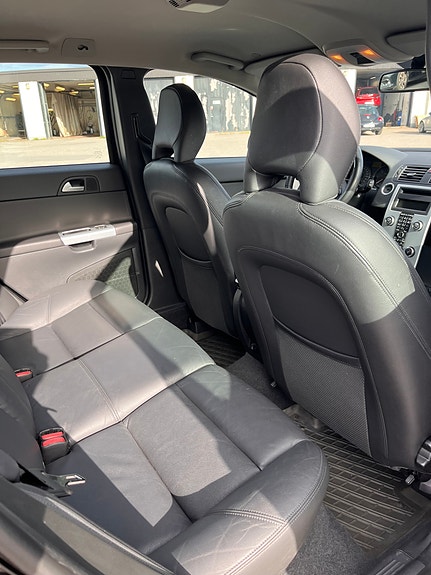Volvo V50 8 of 10