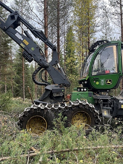 John Deere 1170G 2 of 7