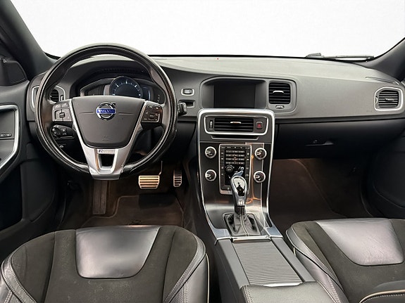 Volvo V60 10 of 26