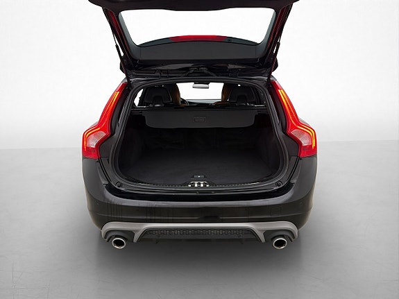 Volvo V60 8 of 26