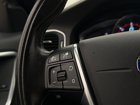 Volvo V60 14 of 26