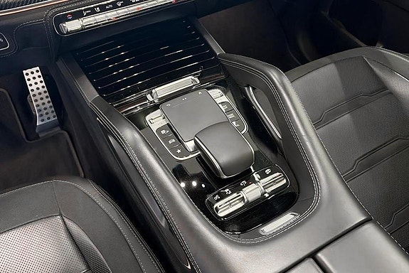 Mercedes-Benz GLE53 12 of 19