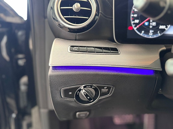 Mercedes-Benz E250 19 of 30
