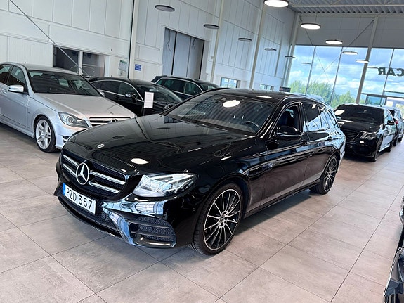 Mercedes-Benz E250 3 of 30