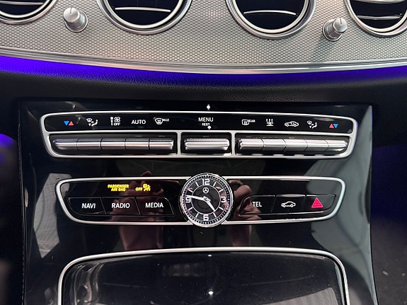 Mercedes-Benz E250 30 of 30