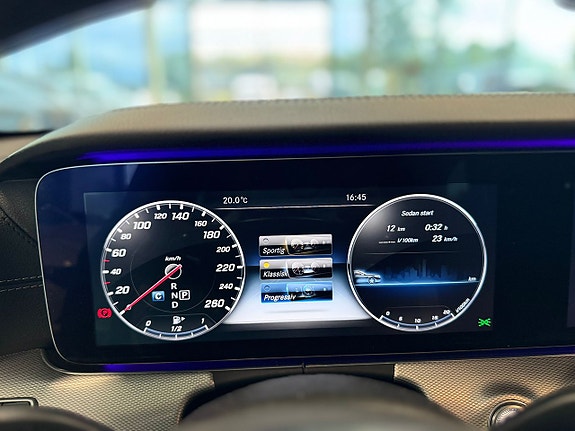 Mercedes-Benz E250 21 of 30
