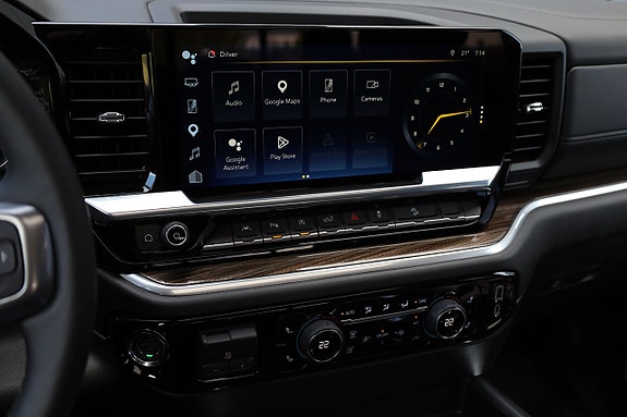 Chevrolet Silverado 1500 16 of 21