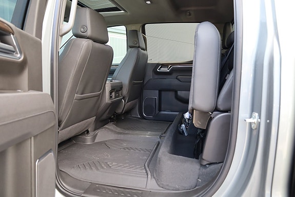 Chevrolet Silverado 1500 14 of 21