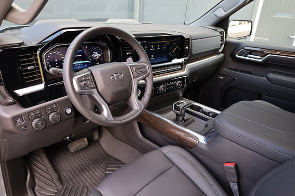 Chevrolet Silverado 1500 10 of 21