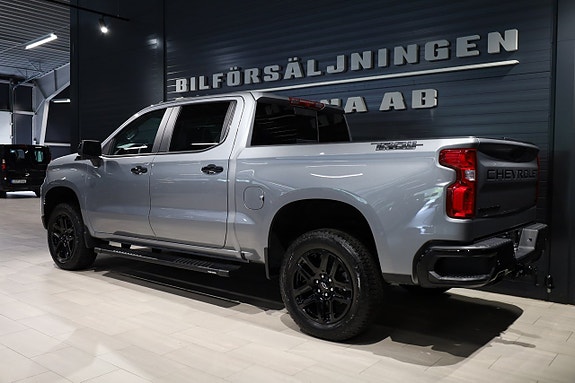 Chevrolet Silverado 1500 4 of 21